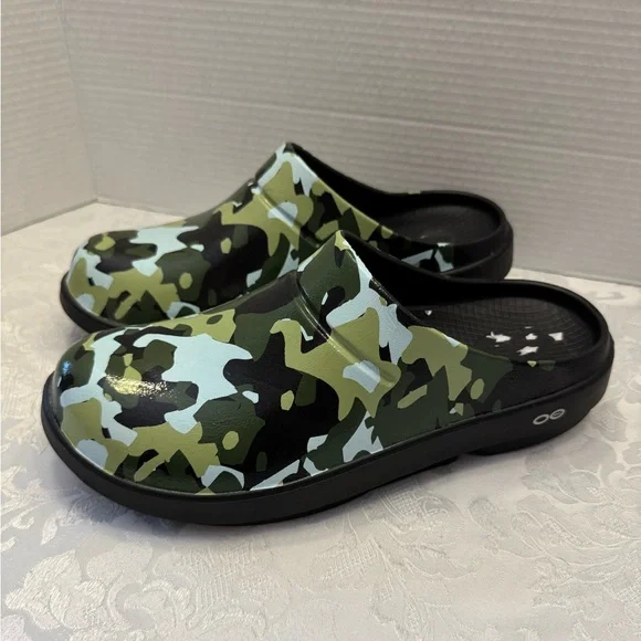 OOFOS OOcloog Limited Jungle Camo Slip On Recovery Clogs M10 W 12 Comfort Shoe - Picture 1 of 8